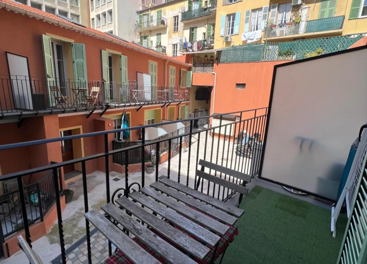 Appartement La Cour Du Centre Nice Verde France
