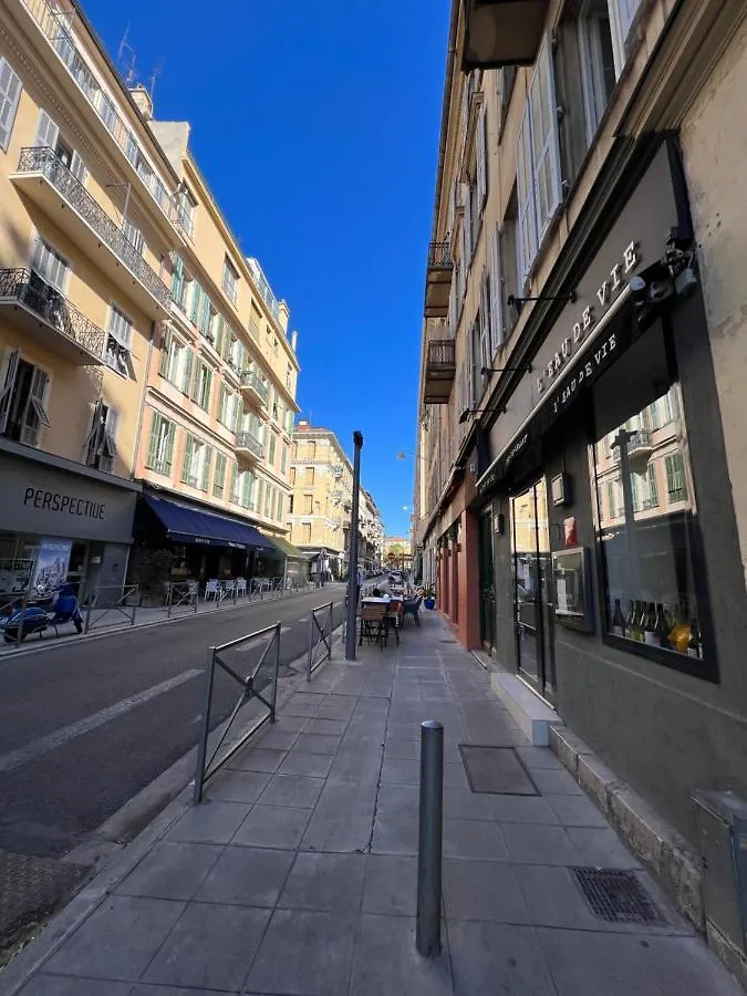 La Cour Du Centre Nice Verde 0*,  Франция